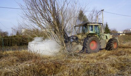 Arbeit mit dem Forstmulcher - Teil 1